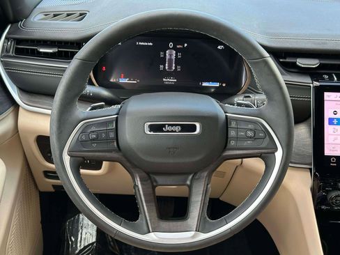 Used 2024 Jeep Grand Cherokee Limited w/ Trailer Tow Package image 12