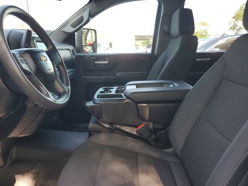 Used 2025 Chevrolet Silverado 2500 Custom w/ Custom Convenience Package AWD/4WD image 19