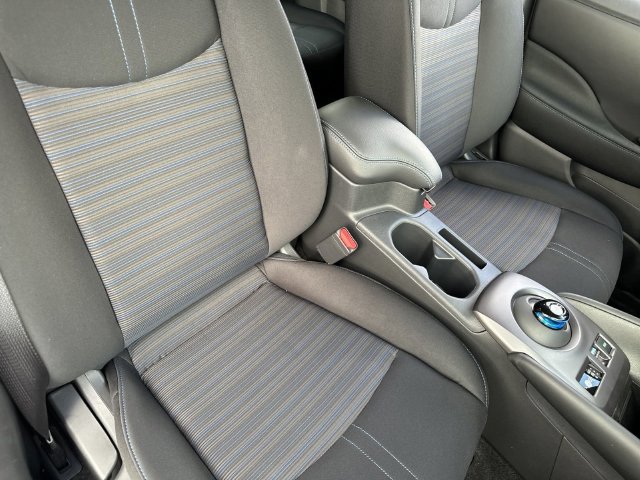 Certified 2025 Nissan Leaf S FWD image 20