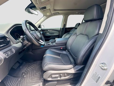 Used 2025 Honda Pilot Touring image 22