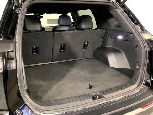 Used 2025 Chevrolet Equinox LT w/ Convenience Package II image 4