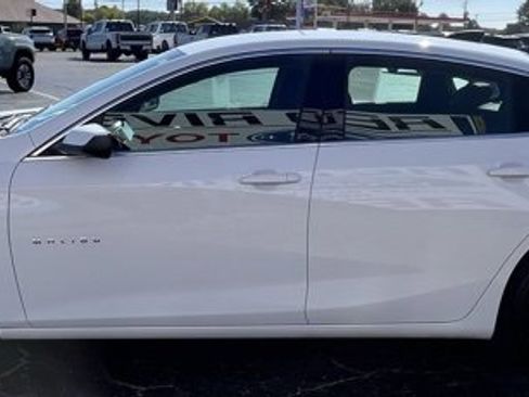 Used 2024 Chevrolet Malibu LS w/ Driver Confidence Package image 5