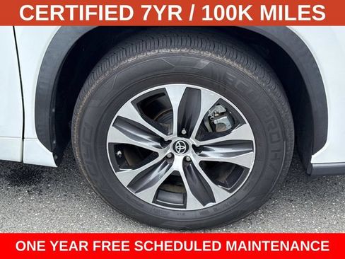 Used 2023 Toyota Highlander XLE FWD image 7
