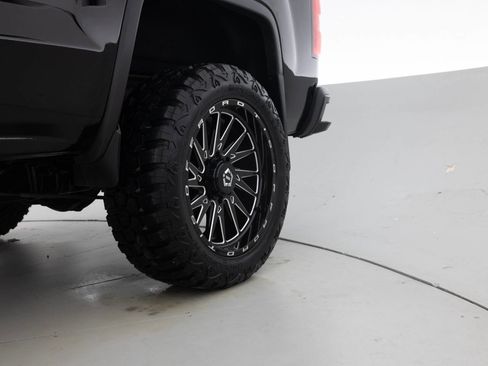 Used 2018 GMC Sierra 2500 SLT image 20