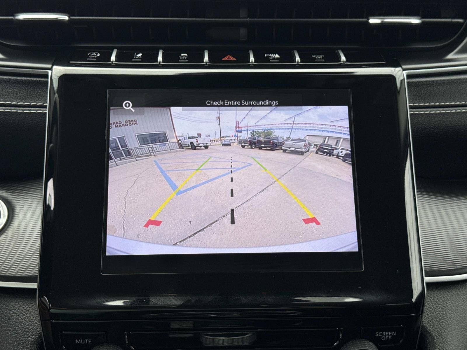 Used 2024 Jeep Grand Cherokee Laredo RWD image 25