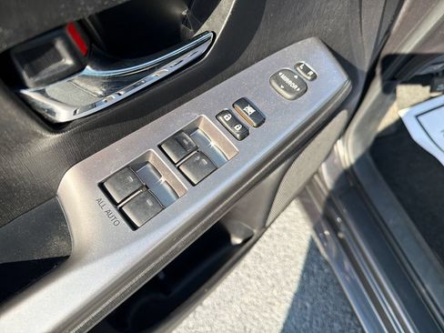 Used 2016 Toyota Prius V Three FWD image 11