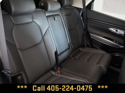 Used 2023 Genesis GV70 2.5T w/ Select Package AWD/4WD image 24