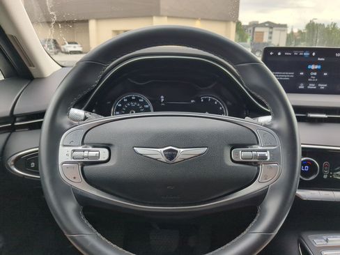 Used 2025 Genesis GV70 2.5T AWD/4WD image 19