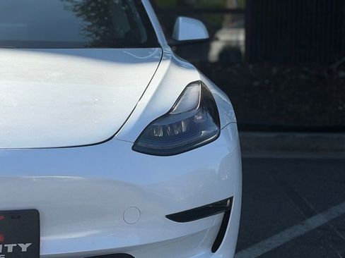 Used 2021 Tesla Model 3 Standard Range Plus image 5