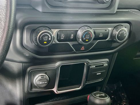 Used 2021 Jeep Wrangler Unlimited Sport AWD/4WD image 15