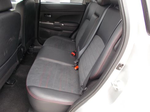Used 2024 Mitsubishi Outlander Sport AWD image 10