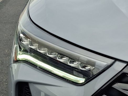 Certified 2025 Acura RDX w/ Advance Package AWD/4WD image 9