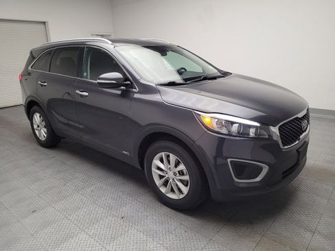 Used 2017 Kia Sorento AWD w/ LX Convenience Package image 13