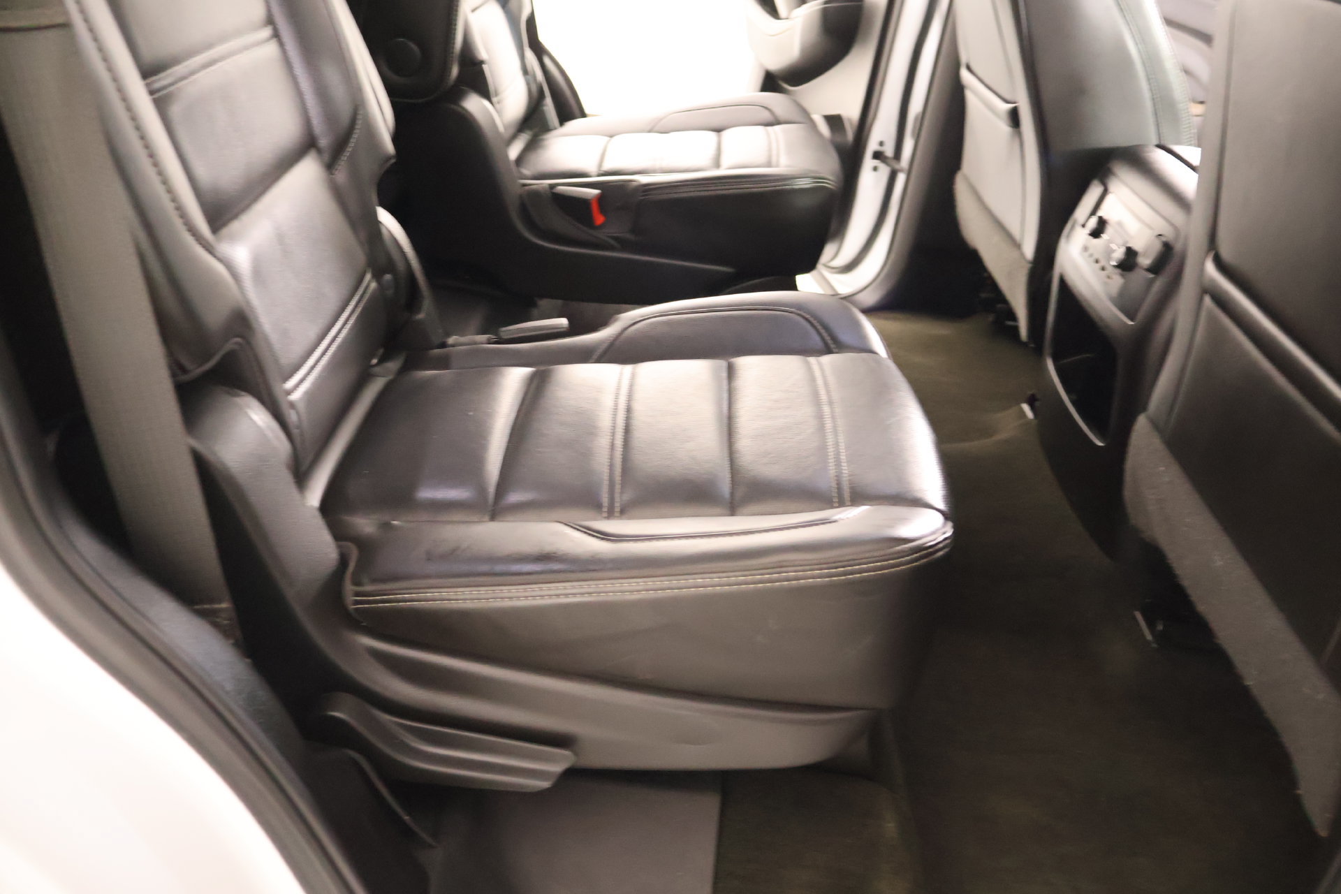 Used 2018 GMC Yukon Denali w/ Denali Ultimate Package AWD/4WD image 16