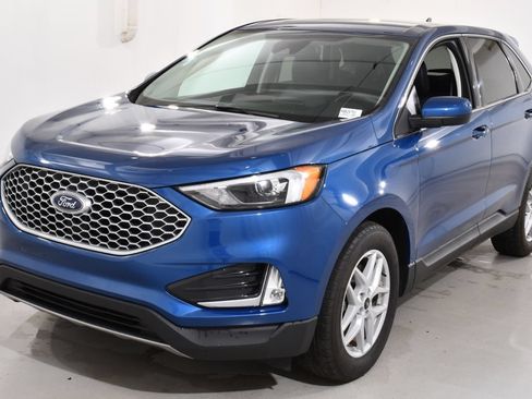 Used 2024 Ford Edge SEL w/ Convenience Package AWD/4WD image 2