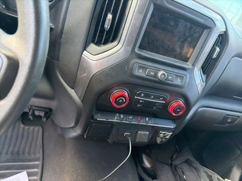 Used 2019 Chevrolet Silverado 1500 Custom Trail Boss w/ Custom Convenience Package image 9