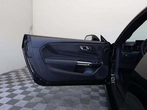 Used 2025 Ford Mustang GT RWD image 14