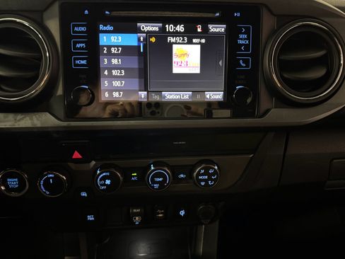 Used 2019 Toyota Tacoma TRD Off-Road image 26