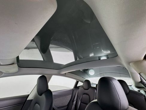 Used 2019 Tesla Model 3 Standard Range RWD image 13