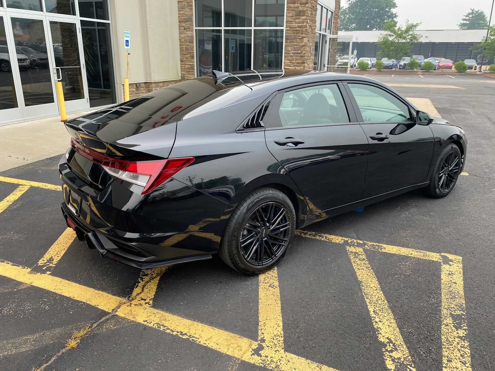 Used 2022 Hyundai Elantra SEL FWD image 4