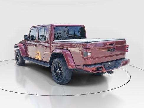 Used 2021 Jeep Gladiator Overland AWD/4WD image 5