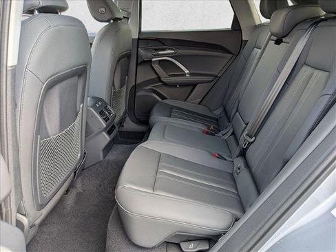 Certified 2025 Audi Q5 Premium w/ Convenience Package image 22