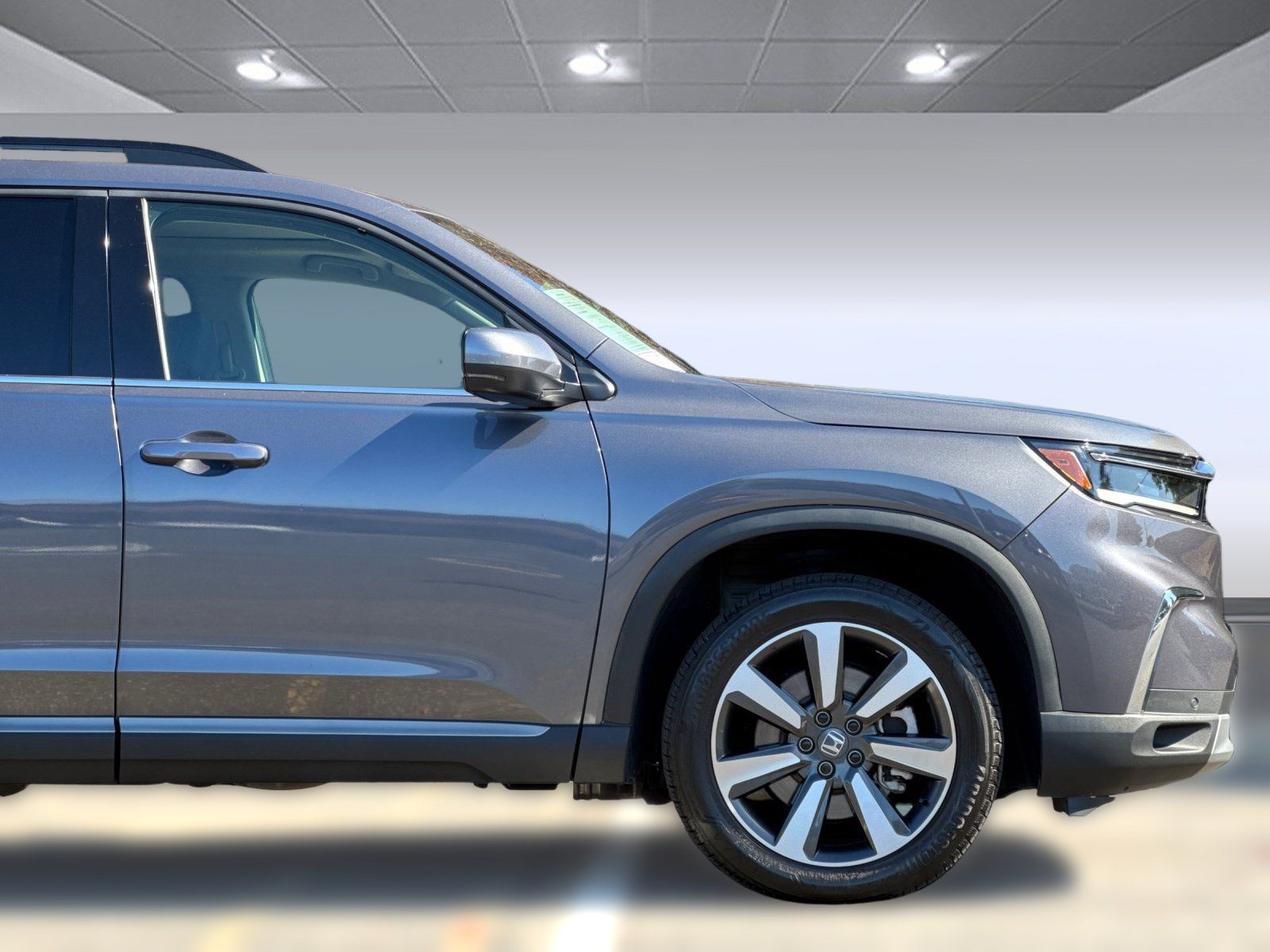Certified 2025 Honda Pilot Touring image 37