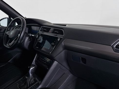 Used 2023 Volkswagen Tiguan SE R-Line FWD image 28