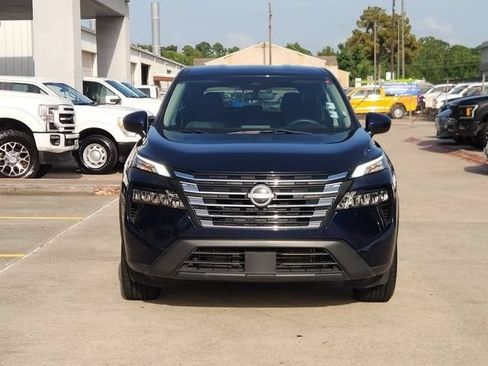 Used 2024 Nissan Rogue SV AWD/4WD image 2