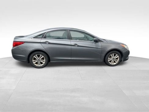 Used 2012 Hyundai Sonata GLS w/ Popular Equipment Pkg FWD image 8