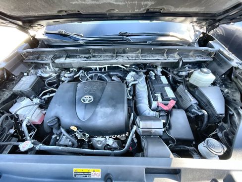 Used 2022 Toyota Highlander XLE image 30