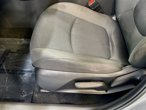 Used 2024 Toyota RAV4 LE AWD/4WD image 18