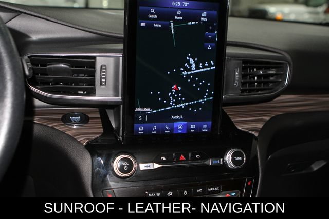 Used 2022 Ford Explorer Limited w/ Limited Technology Package AWD/4WD image 19