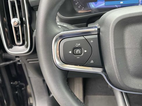 Used 2024 Volvo XC40 B5 Plus w/ Climate Package AWD/4WD image 22