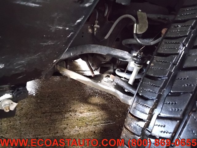 Used 2018 Chevrolet Express 2500 w/ Driver Convenience Package RWD image 18