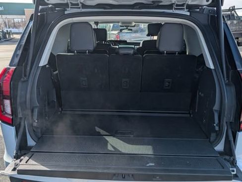 Used 2025 Ford Expedition Platinum AWD/4WD image 42