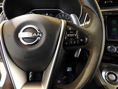 Used 2023 Nissan Maxima SR w/ Sport Mat Group image 28