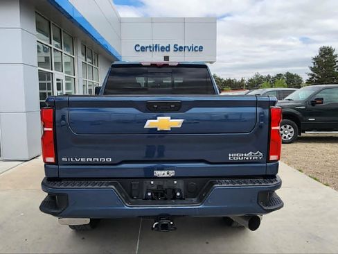 Used 2024 Chevrolet Silverado 2500 High Country w/ High Country Premium Package image 5