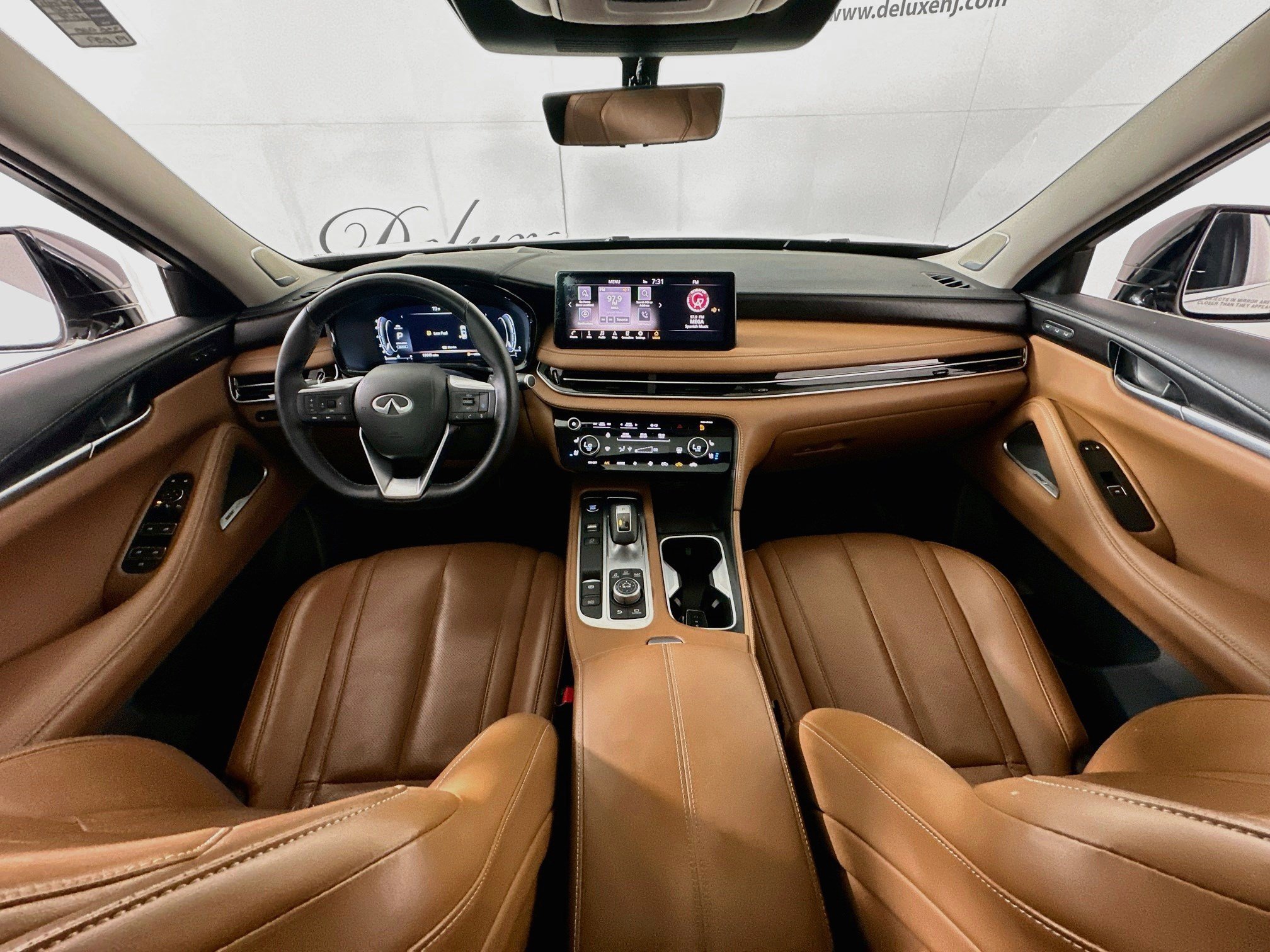 Used 2025 INFINITI QX60 Sensory w/ Vision Package AWD/4WD image 19