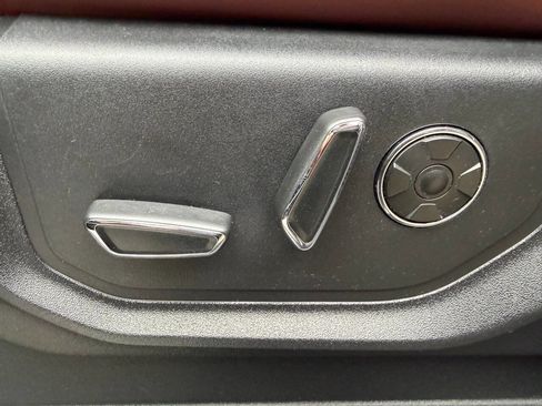 Used 2019 Ford F350 Platinum w/ Platinum Ultimate Package image 18