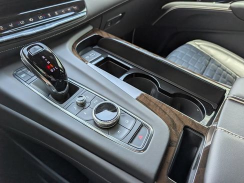 Used 2024 Cadillac Escalade Sport Platinum w/ LPO, Floor Liner Package AWD/4WD image 17