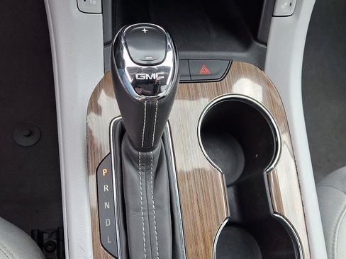 Used 2019 GMC Acadia SLE AWD/4WD image 15