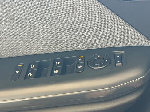 Used 2025 Kia K4 EX image 12