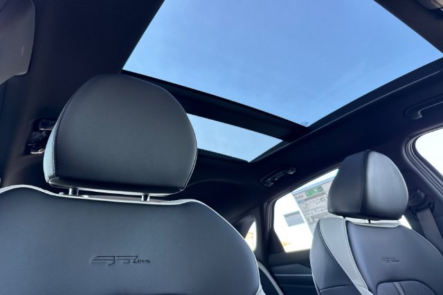 New 2026 Kia K5 GT-Line w/ GT-Line Premium Package FWD image 18