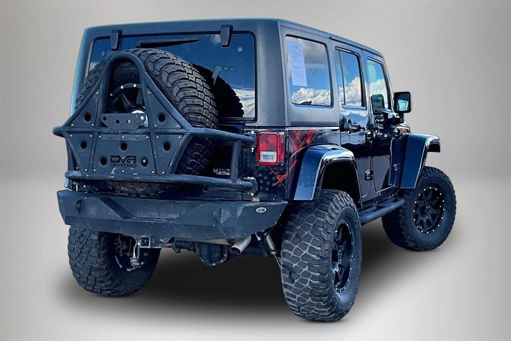 Used 2016 Jeep Wrangler Unlimited Sahara AWD/4WD image 6