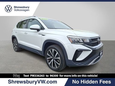 Used 2023 Volkswagen Taos SE w/ Panoramic Sunroof Package AWD/4WD image 1