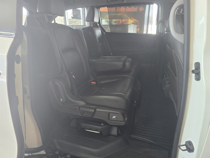 Used 2018 Honda Odyssey EX-L image 16