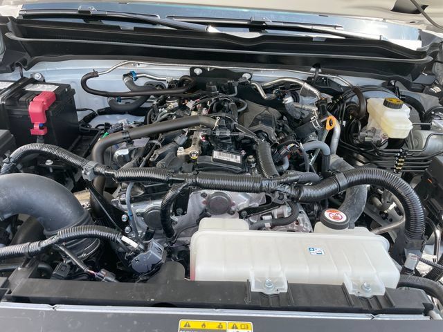 Certified 2026 Toyota Tacoma SR5 AWD/4WD image 32