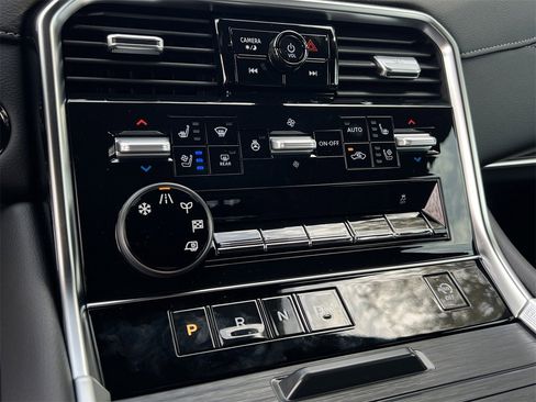 New 2026 Nissan Armada Platinum image 12