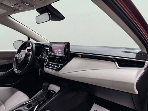 Used 2022 Toyota Corolla LE FWD image 21
